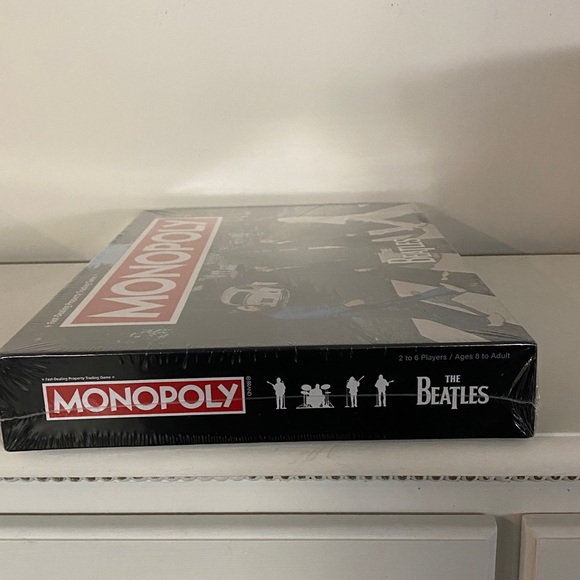 NWT Sealed Monopoly The Beatles Edition Board Game - Picture 3 of 11